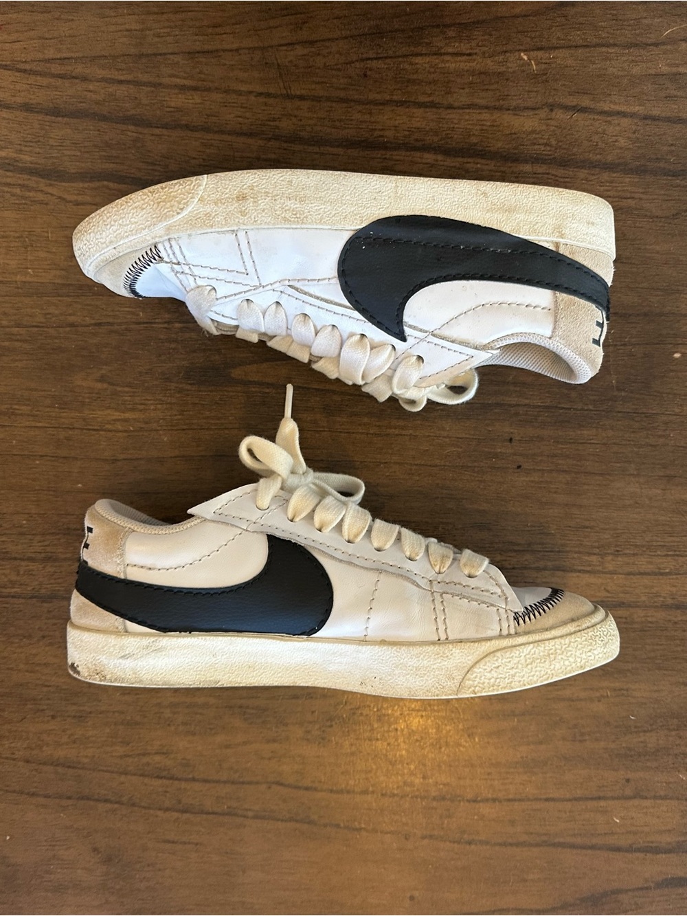 Nike Blazer Low 77 Jumbo sneakers in white and black, women’s size 9. Style DQ14